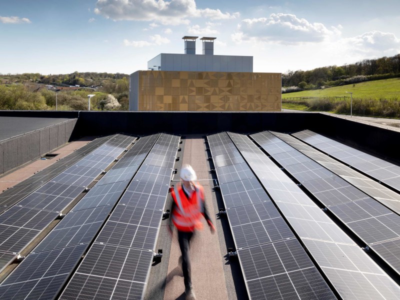 Willmott Dixon retains 'champion' carbon reduction title