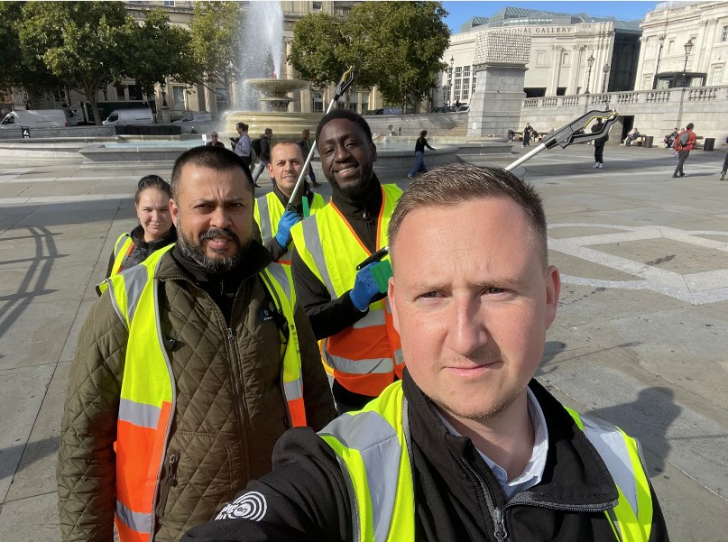 Peter & Ketan litterpick 2.jpg