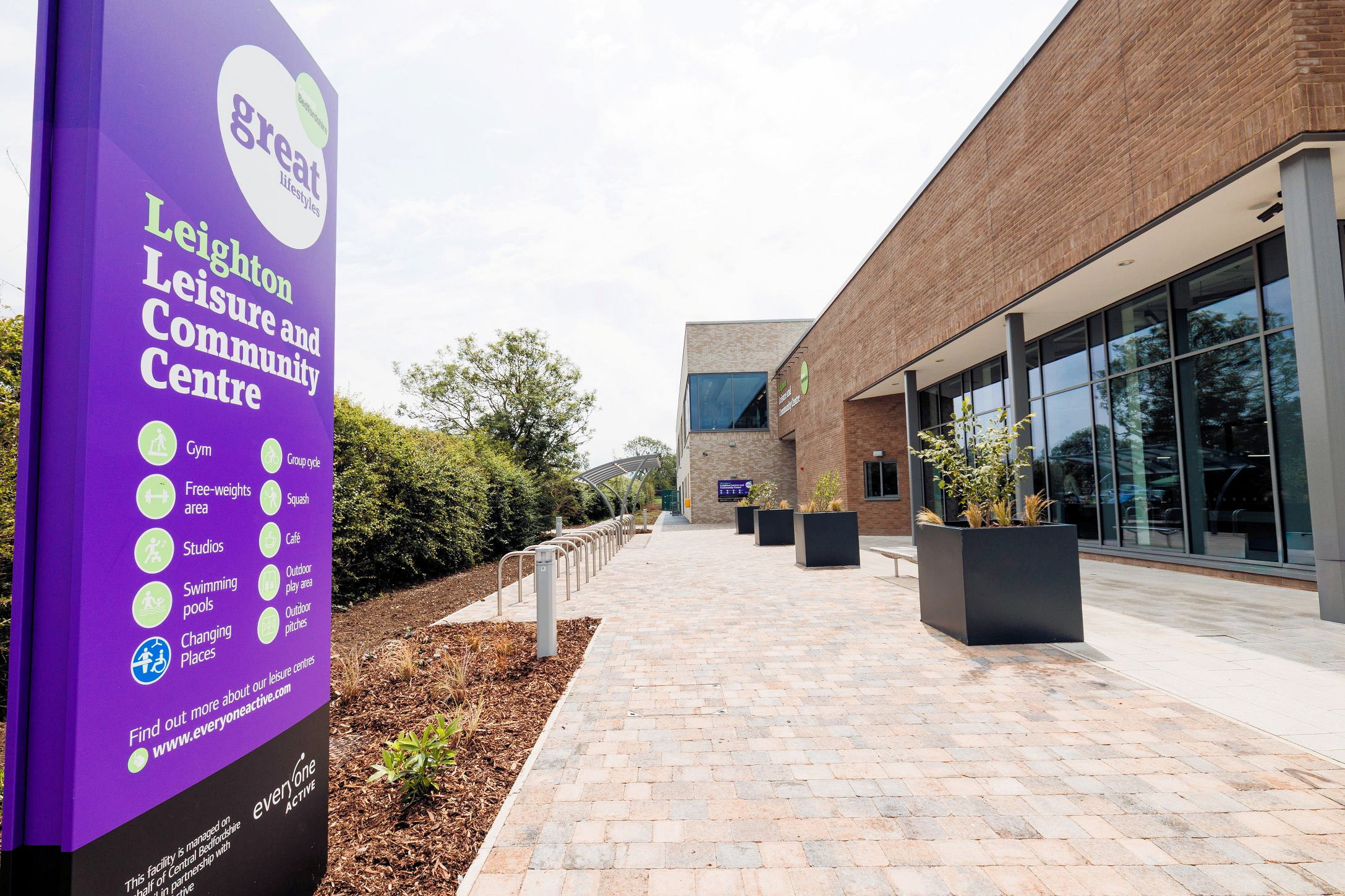 20-Willmott Dixon-Linslade Leisure Centre-Quintessential Photography-150626--.jpg